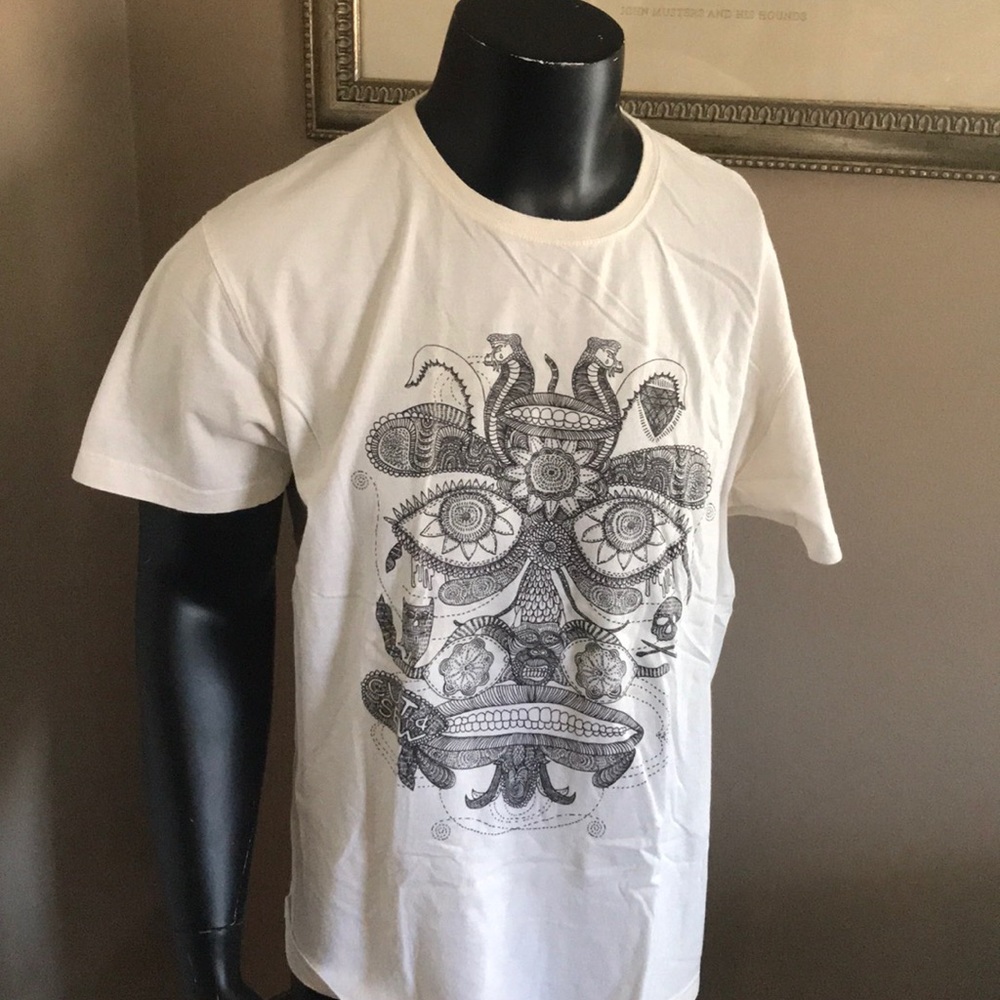 Marc Ecko tshirt in XL